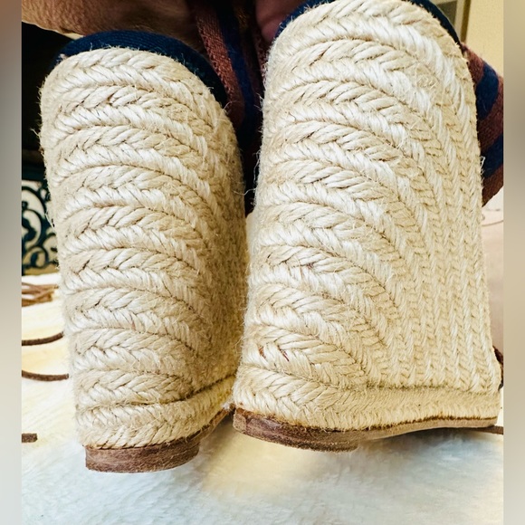 Hermes Leather Knot Wedge Sandals - Picture 9 of 16